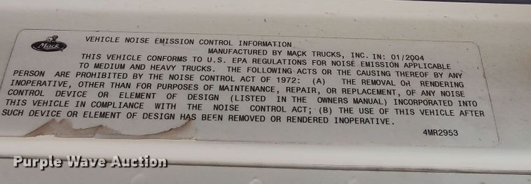 image for item LU9236 2004 Mack CH613  semi truck