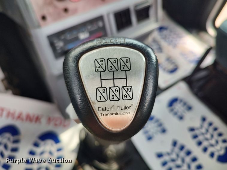 image for item LU9237 1996 Mack CH600  semi truck