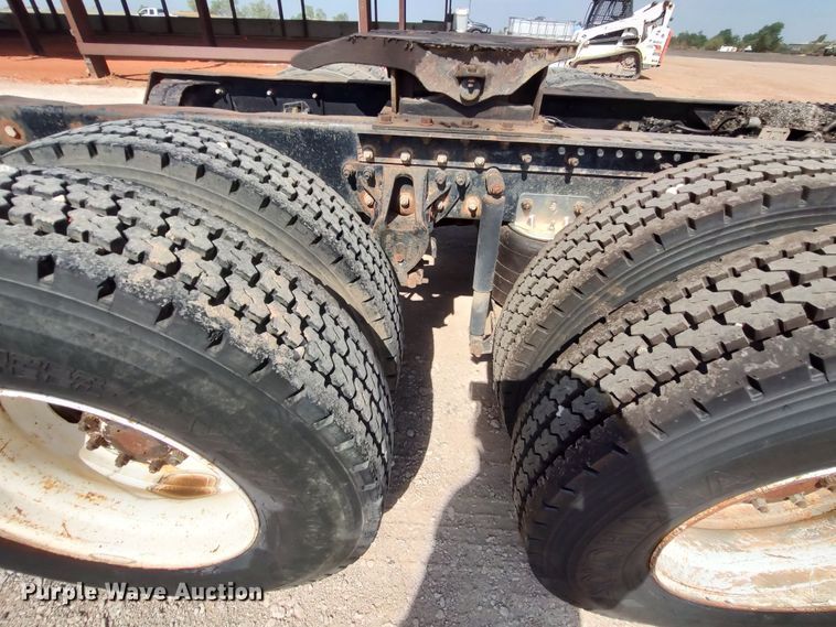 image for item LU9237 1996 Mack CH600  semi truck