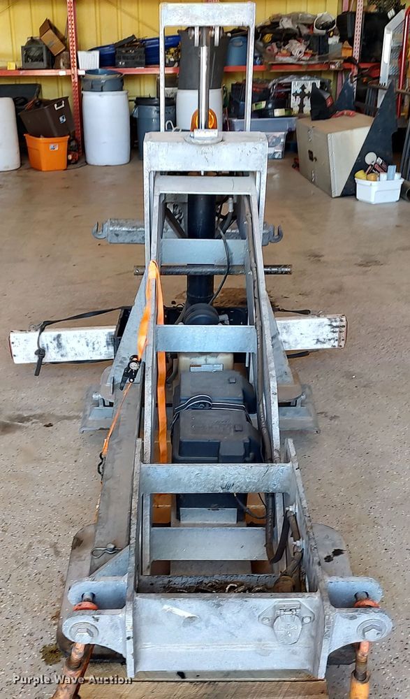 image for item LU9256 Pro-Tote 8 Elite  wrecker boom