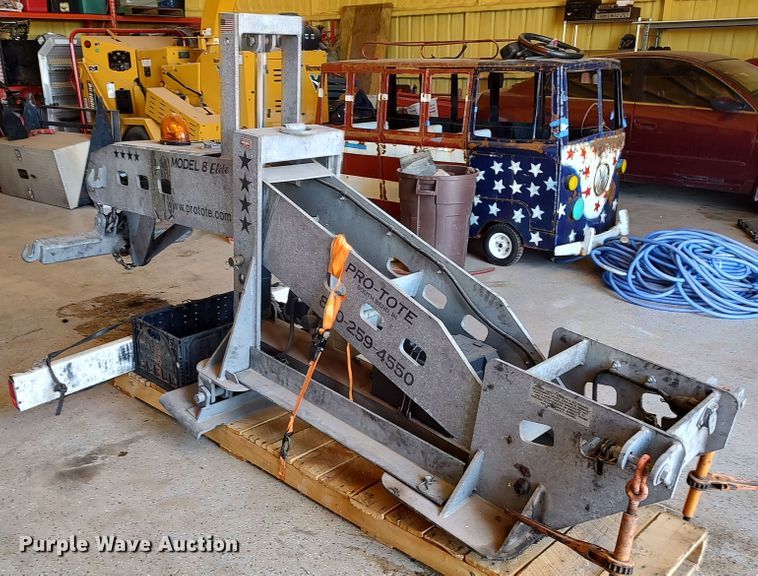 image for item LU9256 Pro-Tote 8 Elite  wrecker boom