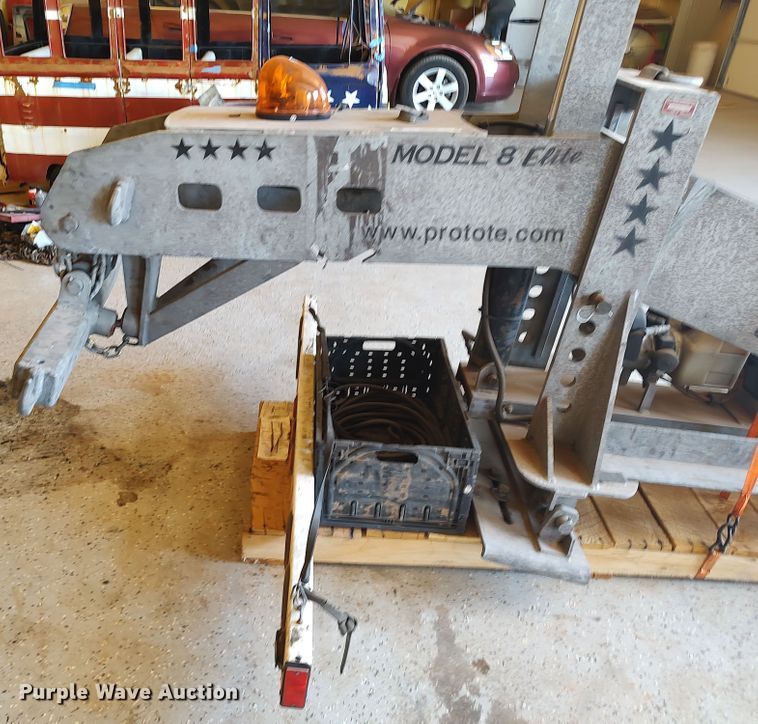 image for item LU9256 Pro-Tote 8 Elite  wrecker boom