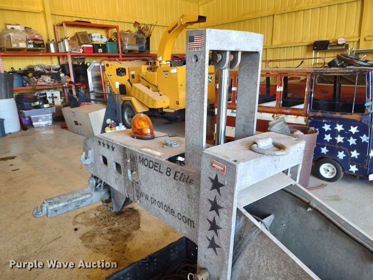 image for item LU9256 Pro-Tote 8 Elite  wrecker boom