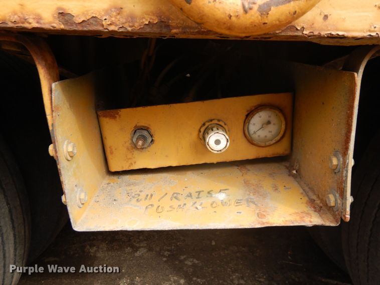 image for item MF9691 2005 Towmaster T50  equipment trailer