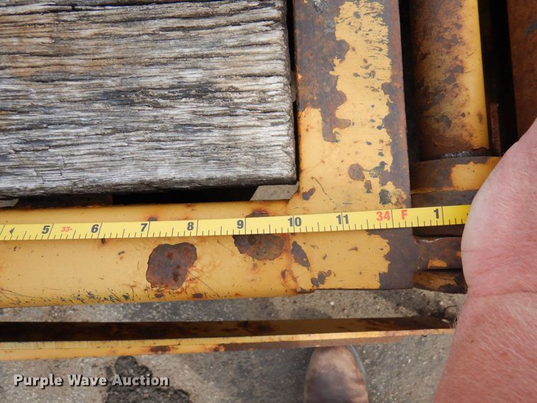 image for item MF9691 2005 Towmaster T50  equipment trailer