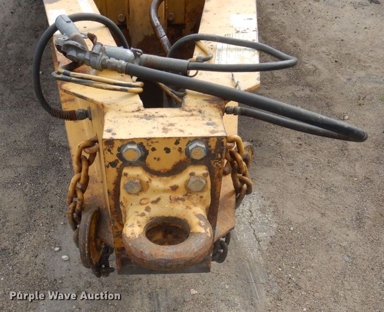 image for item MF9691 2005 Towmaster T50  equipment trailer