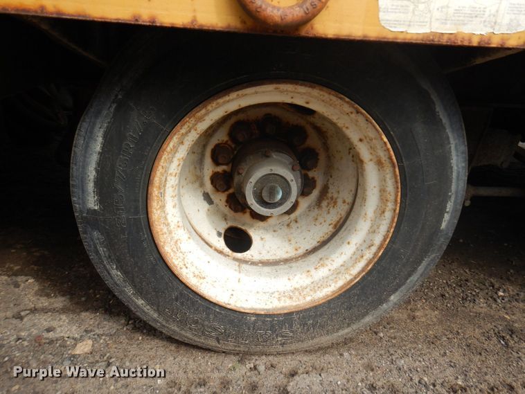 image for item MF9691 2005 Towmaster T50  equipment trailer