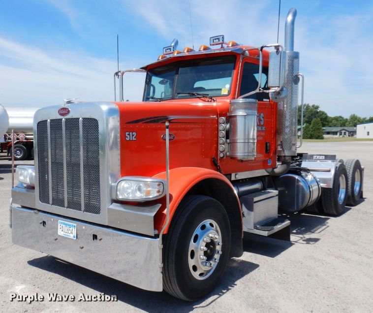 image for item MF9722 2012 Peterbilt 388  semi truck