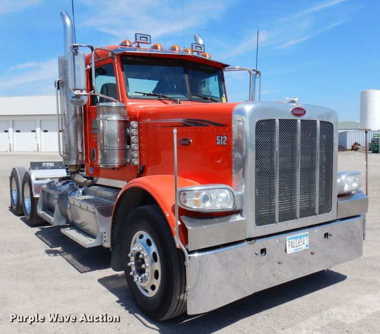image for item MF9722 2012 Peterbilt 388  semi truck