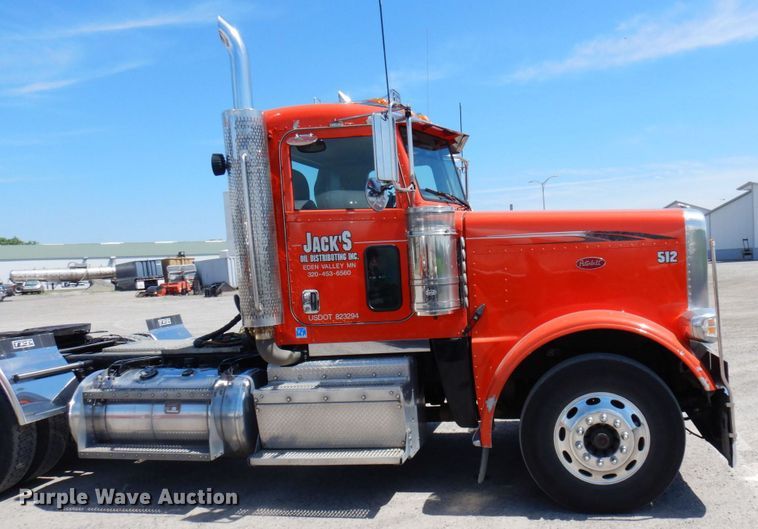 image for item MF9722 2012 Peterbilt 388  semi truck