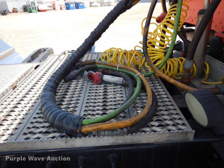 image for item MF9722 2012 Peterbilt 388  semi truck