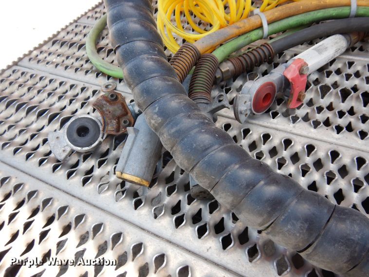 image for item MF9722 2012 Peterbilt 388  semi truck