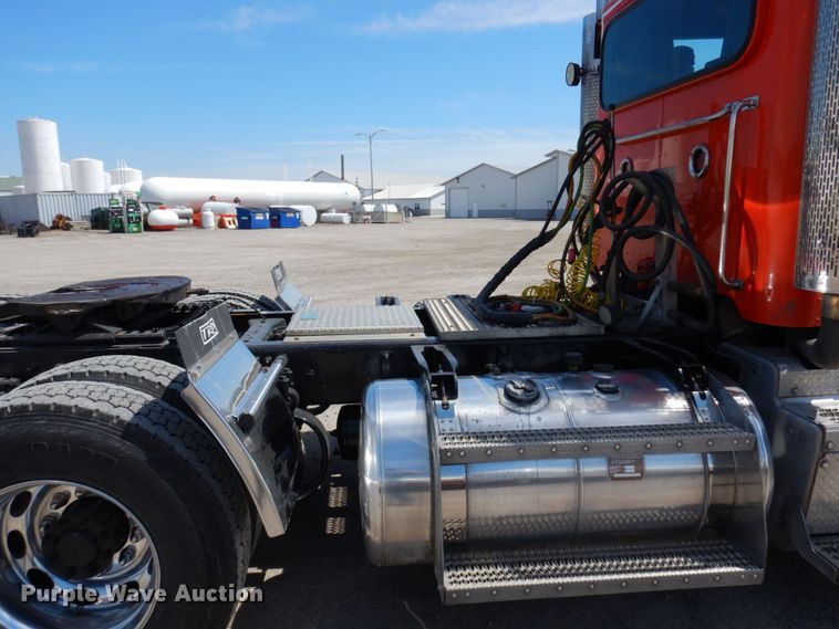 image for item MF9722 2012 Peterbilt 388  semi truck