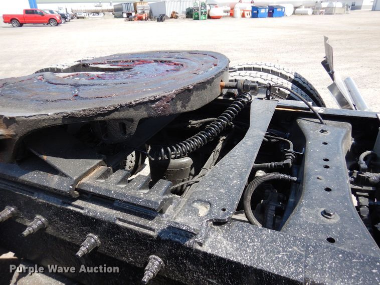 image for item MF9722 2012 Peterbilt 388  semi truck