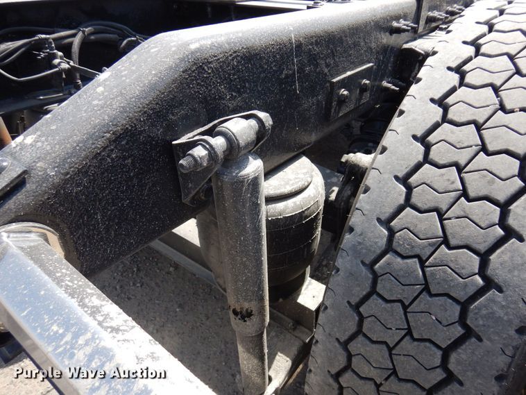 image for item MF9722 2012 Peterbilt 388  semi truck