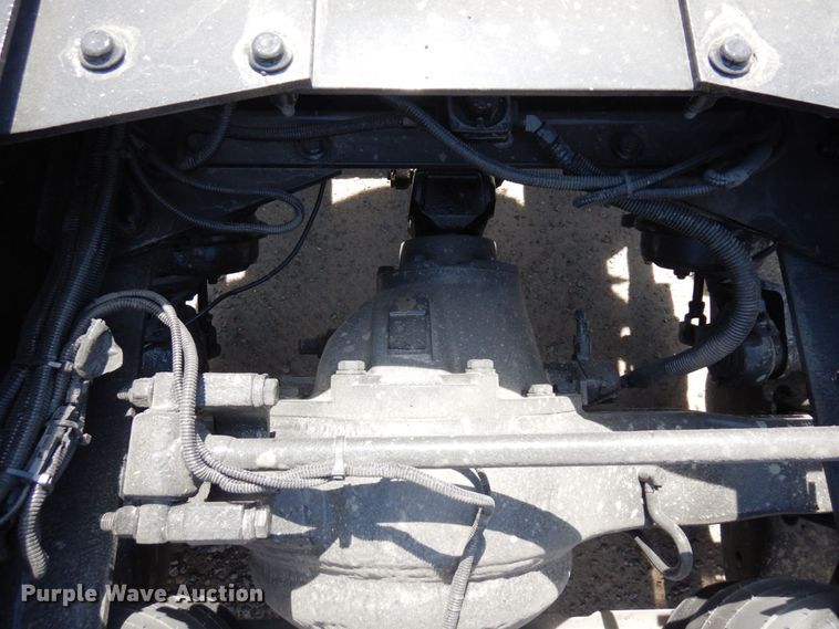 image for item MF9722 2012 Peterbilt 388  semi truck