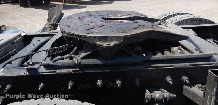 image for item MF9722 2012 Peterbilt 388  semi truck