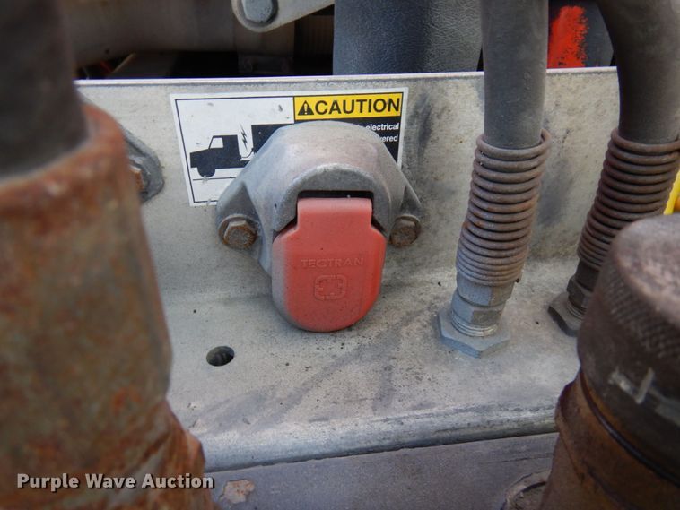 image for item MF9722 2012 Peterbilt 388  semi truck