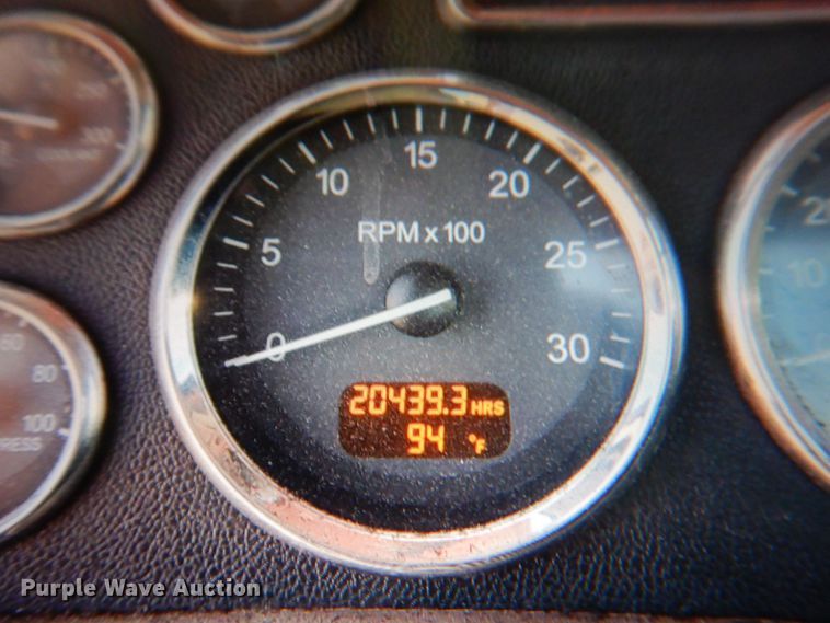 image for item MF9722 2012 Peterbilt 388  semi truck