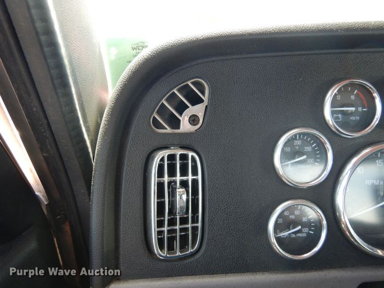 image for item MF9722 2012 Peterbilt 388  semi truck