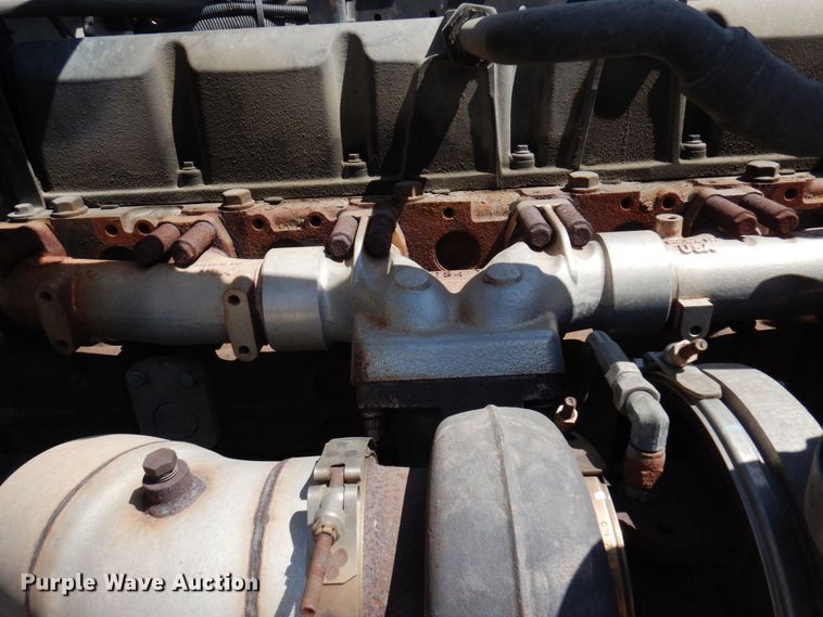 image for item MF9722 2012 Peterbilt 388  semi truck