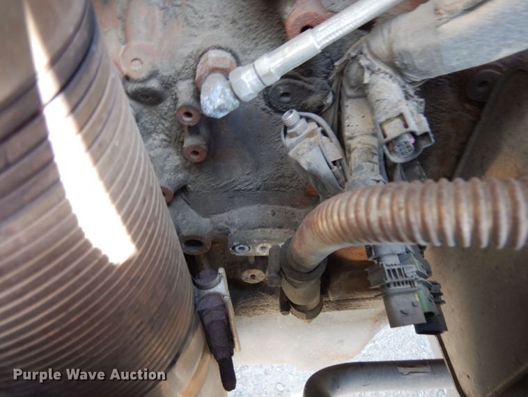 image for item MF9722 2012 Peterbilt 388  semi truck