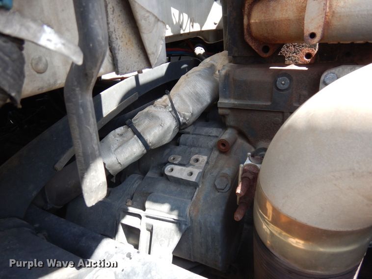 image for item MF9722 2012 Peterbilt 388  semi truck