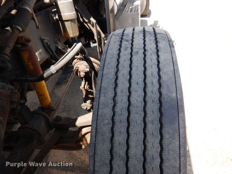 image for item MF9722 2012 Peterbilt 388  semi truck