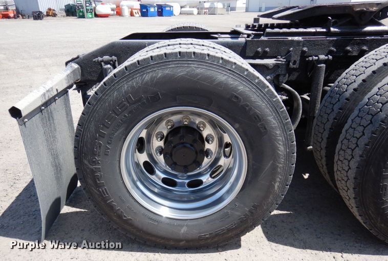 image for item MF9722 2012 Peterbilt 388  semi truck