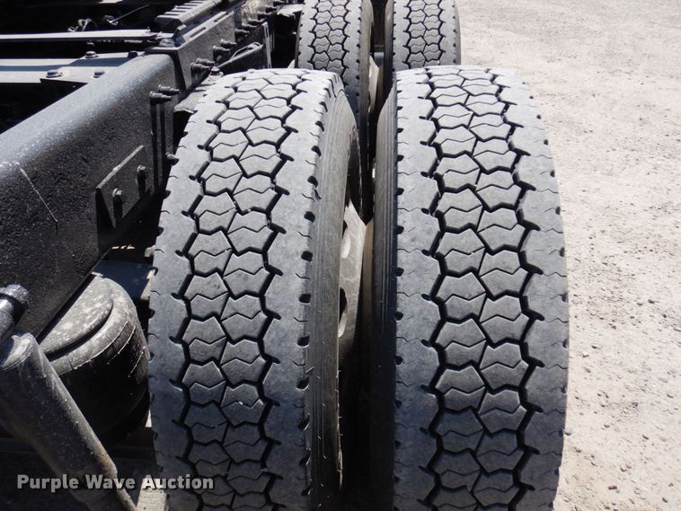 image for item MF9722 2012 Peterbilt 388  semi truck