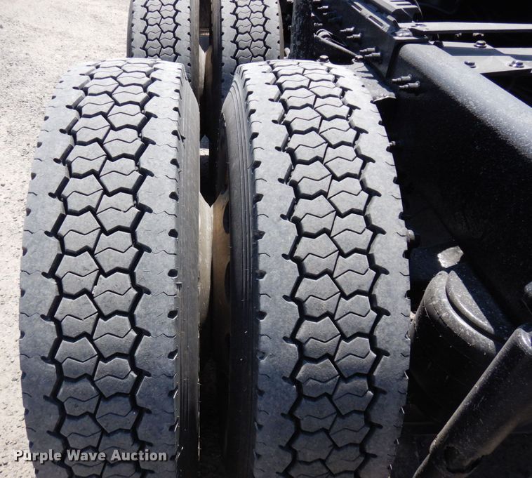 image for item MF9722 2012 Peterbilt 388  semi truck