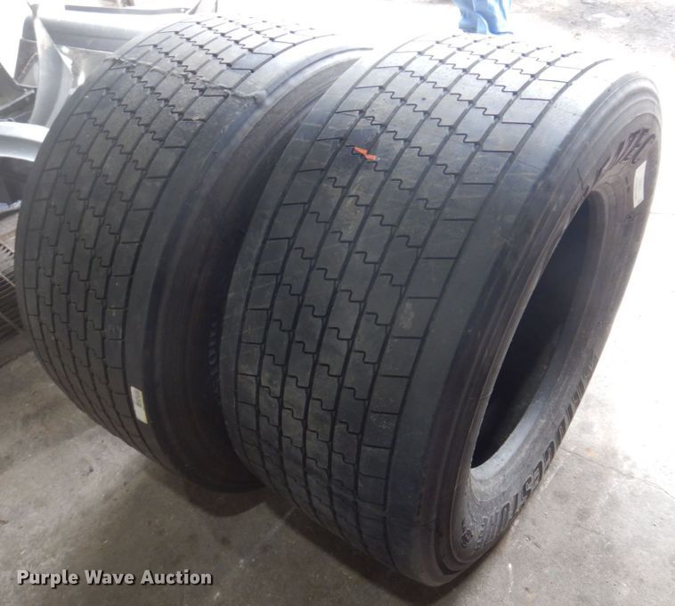 image for item MU9719 (2) Bridgestone Greatec M835 445/50R22.5 recapped tires