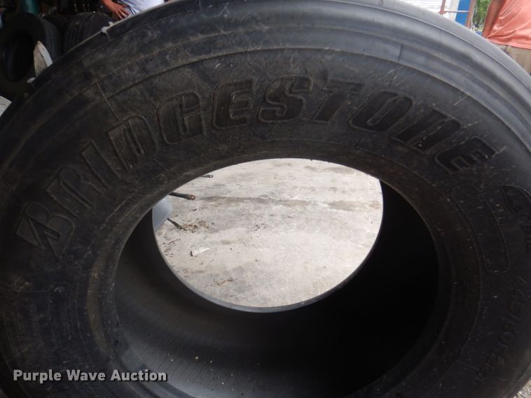 image for item MU9719 (2) Bridgestone Greatec M835 445/50R22.5 recapped tires