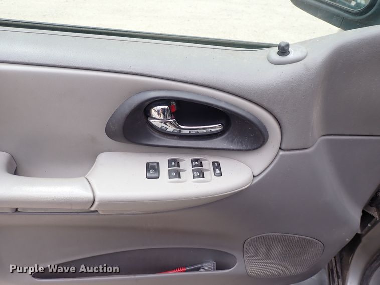 image for item DF5009 2006 Chevrolet Trail Blazer  SUV