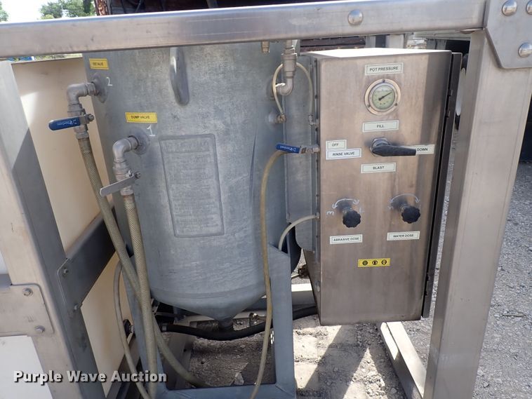 image for item DF5017 EcoQuip EQ600  abrasive blaster