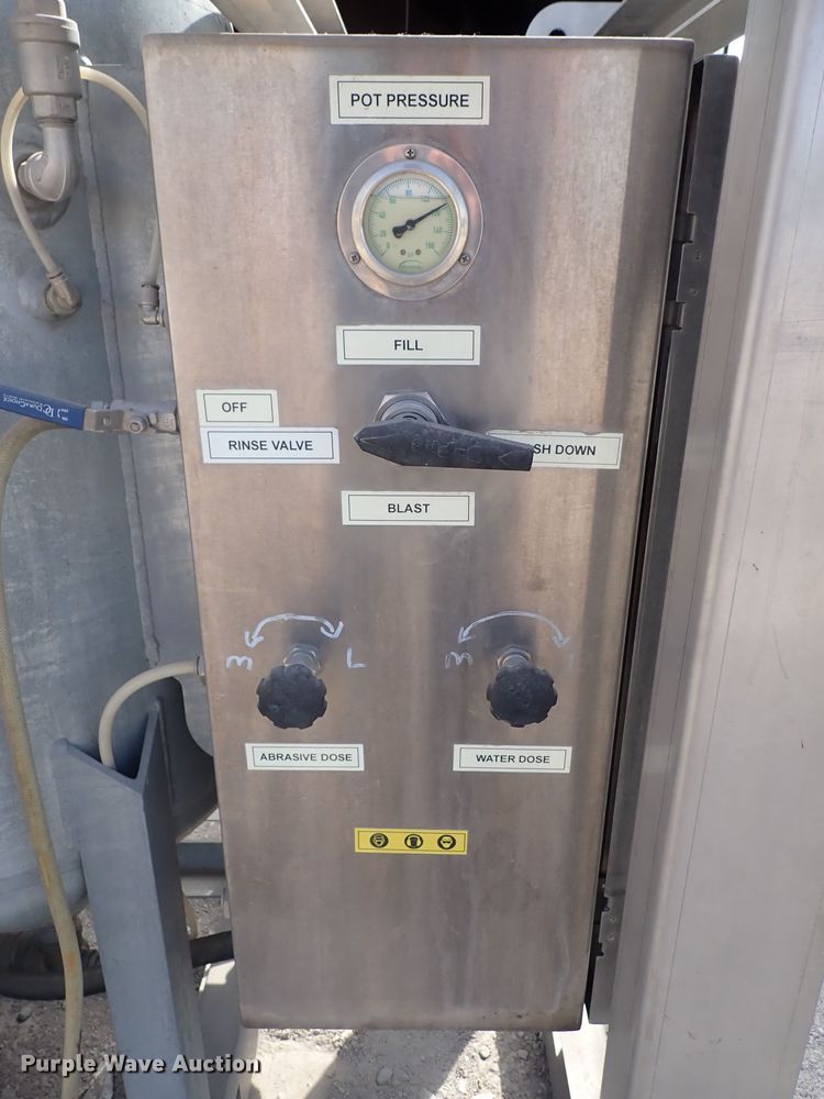 image for item DF5017 EcoQuip EQ600  abrasive blaster