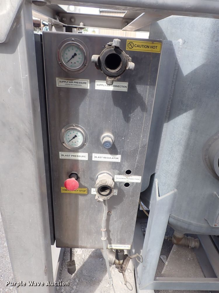 image for item DF5017 EcoQuip EQ600  abrasive blaster