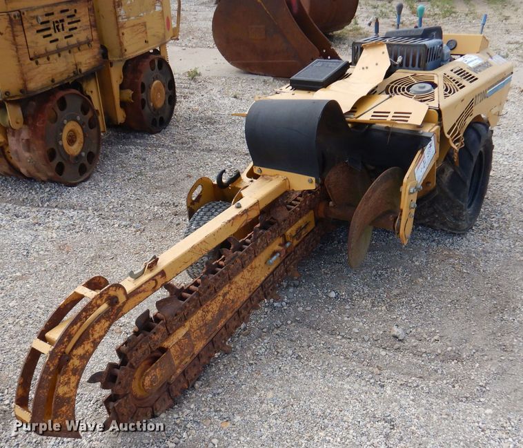 image for item DJ3850 2005 Vermeer RT200  trencher