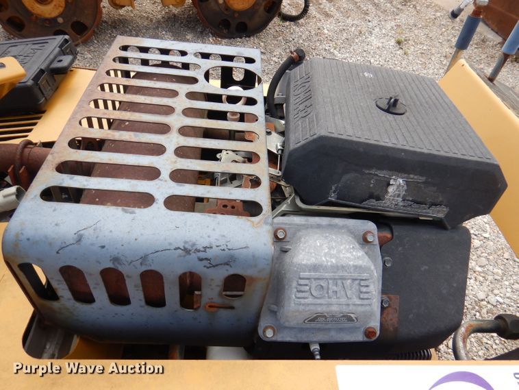 image for item DJ3850 2005 Vermeer RT200  trencher