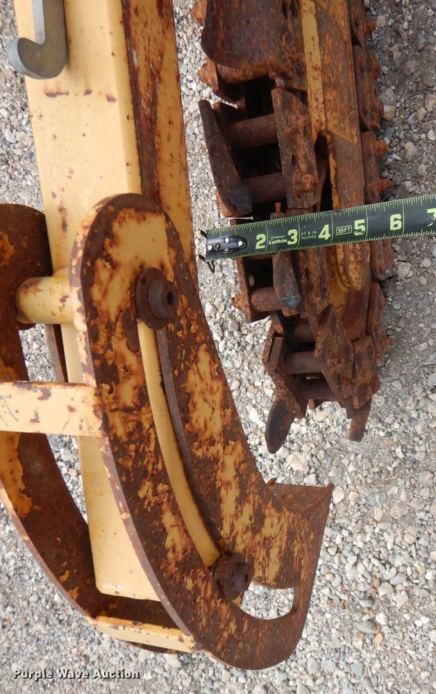 image for item DJ3850 2005 Vermeer RT200  trencher