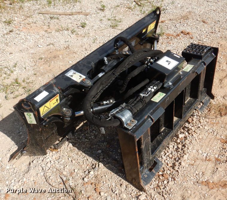 image for item DJ3855 Caterpillar  skid steer dozer blade