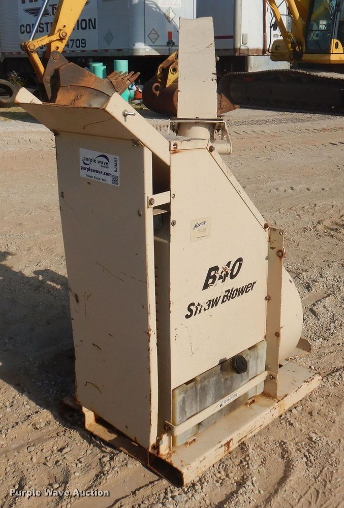 image for item DJ3857 Finn B40  straw blower