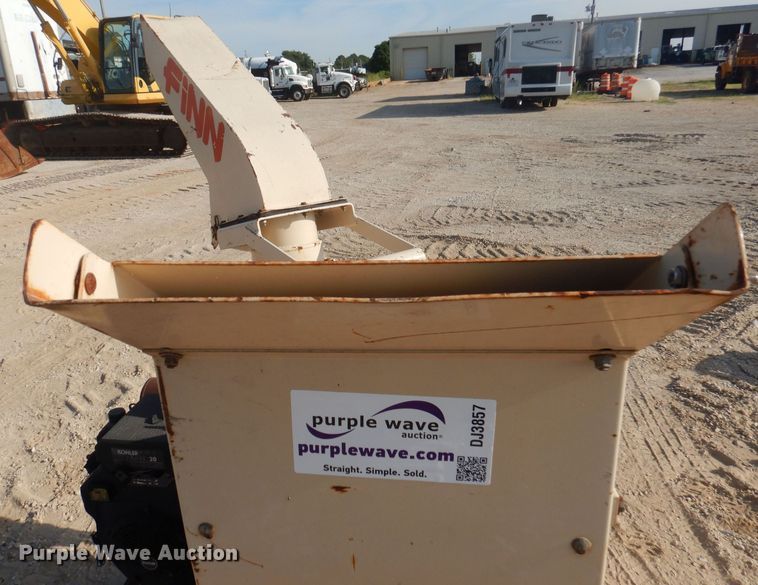 image for item DJ3857 Finn B40  straw blower