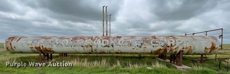 image for item DJ5214 (2) propane tanks