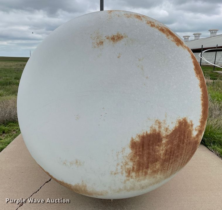 image for item DJ5217 1979 Dal-Worth  propane tank