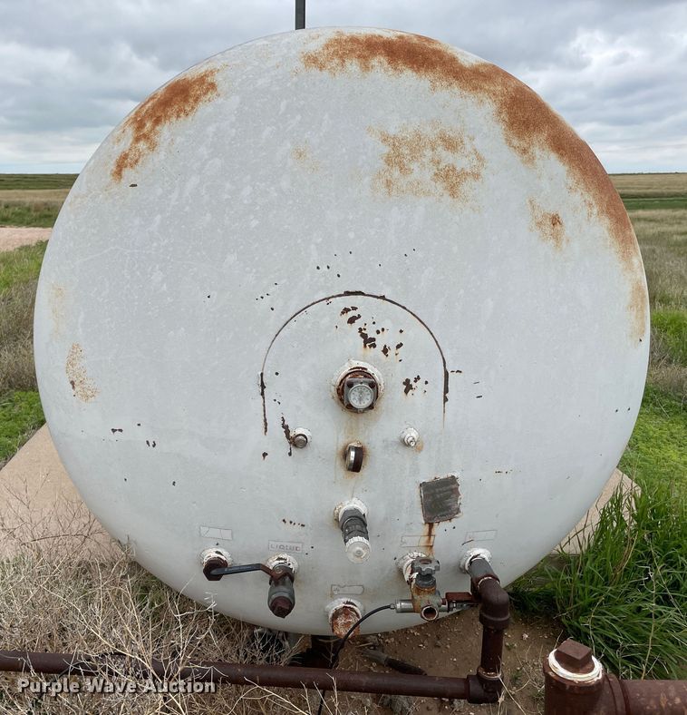 image for item DJ5217 1979 Dal-Worth  propane tank