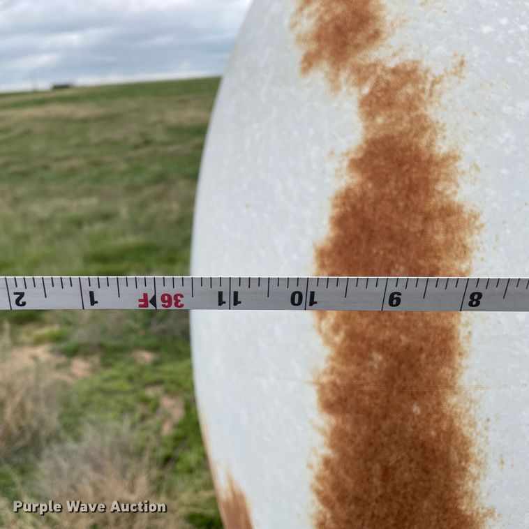 image for item DJ5217 1979 Dal-Worth  propane tank