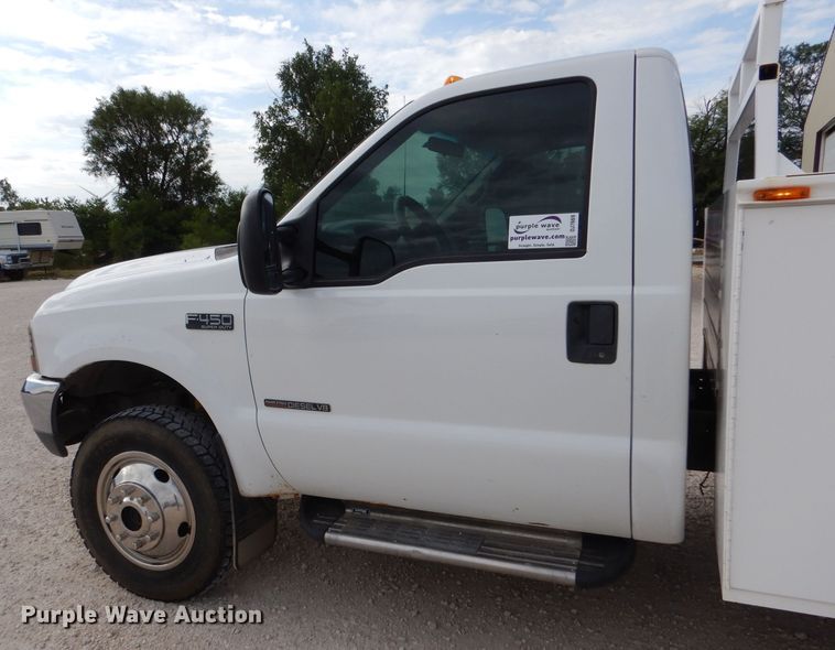 image for item DJ7669 1999 Ford F450 Super Duty XLT  utility / service truck