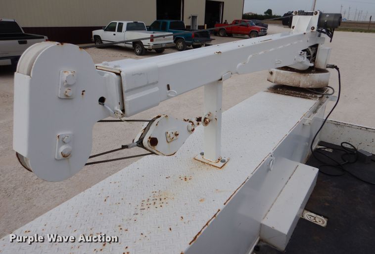 image for item DJ7669 1999 Ford F450 Super Duty XLT  utility / service truck