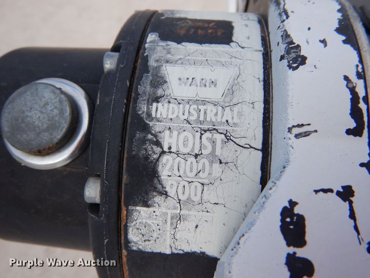 image for item DJ7669 1999 Ford F450 Super Duty XLT  utility / service truck